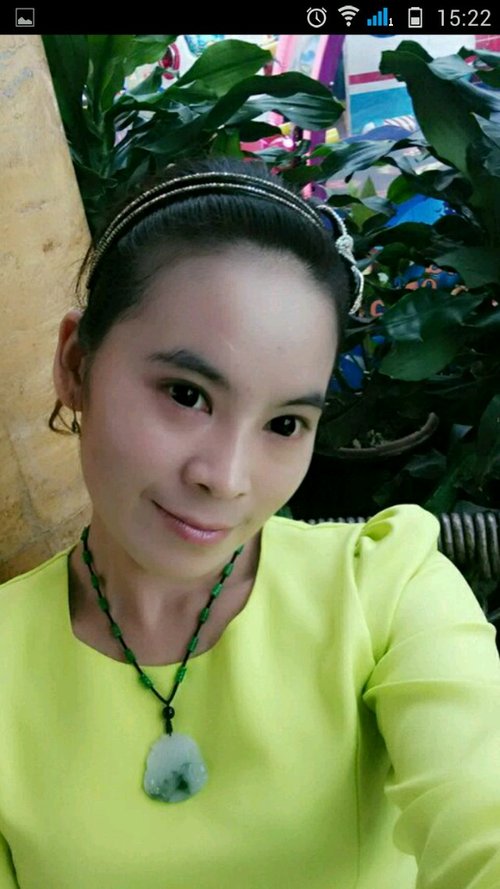 这女的是云南昭通的,现在成都做传销(就是她们说的1040阳光工程),我曾
