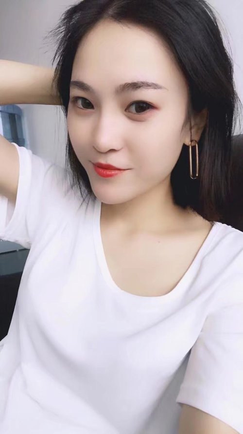 小女不才的照片_我在找你-完全免费的相亲交友聊天