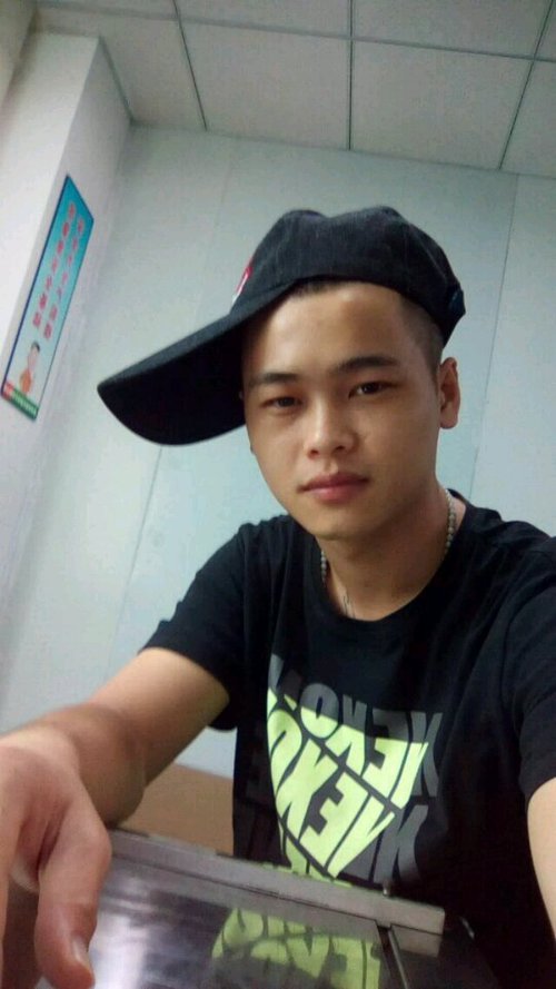 找个胸大无脑的女性结婚,就这样.