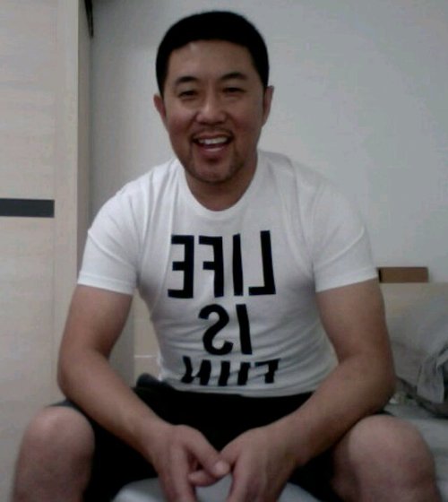 40多岁的男人,不在乎你的外表,内心善良就够好,诚心就加微信聊吧ymh